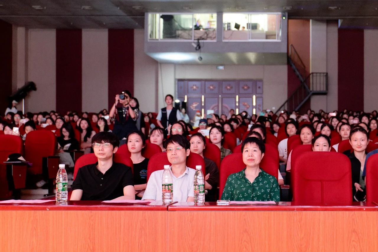 1749191229796802.jpg 1fca06b2b5a0907bb93c2ff958316a9a.jpg